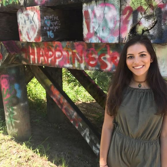 Meet your Posher, Meredith - Picture 1 of 1